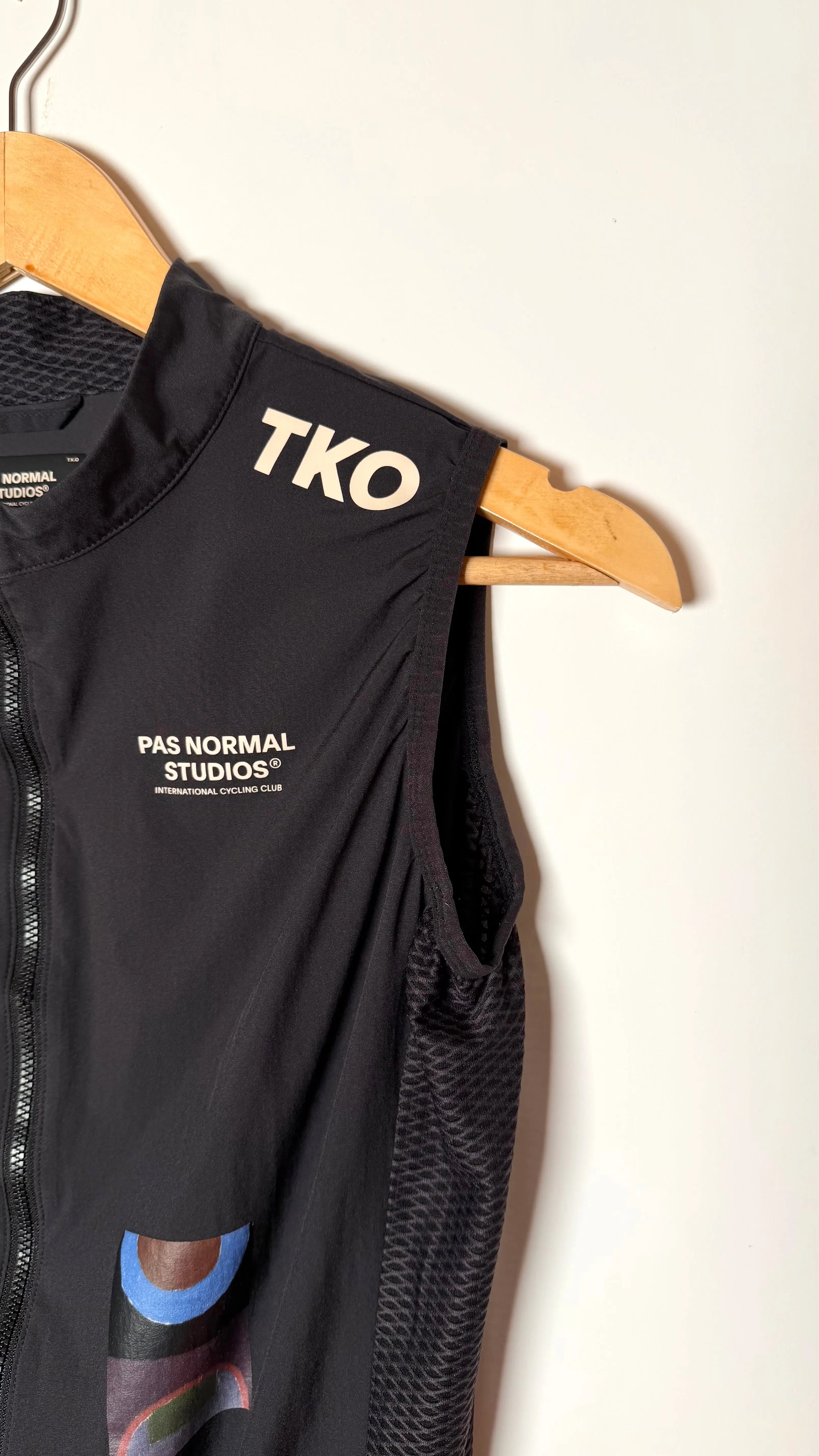 Pas Normal Studios T.K.O Mechanism Stow Away Gilet 2kstro Cycling Store