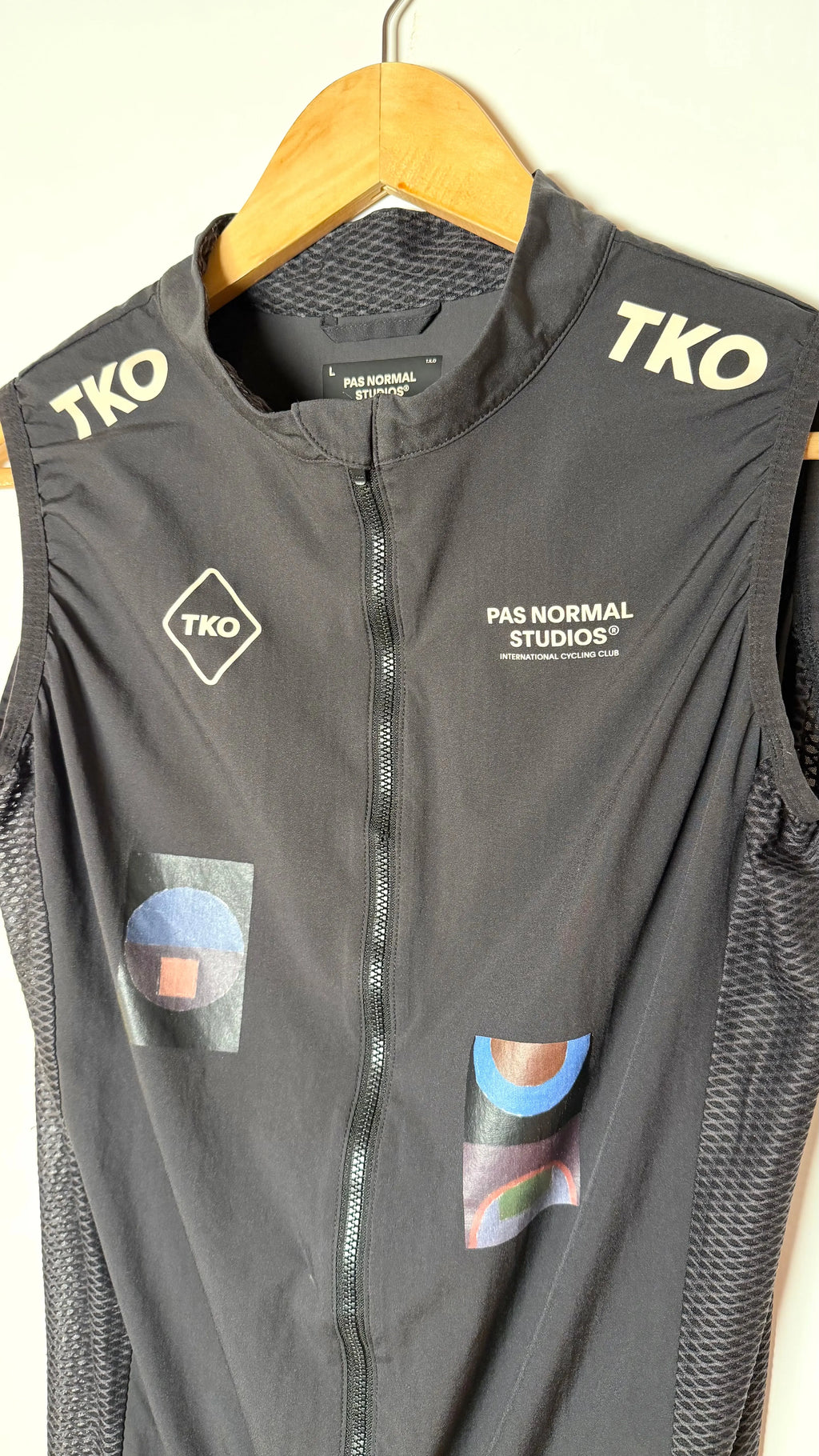 Pas Normal Studios T.K.O Mechanism Stow Away Gilet 2kstro Cycling Store