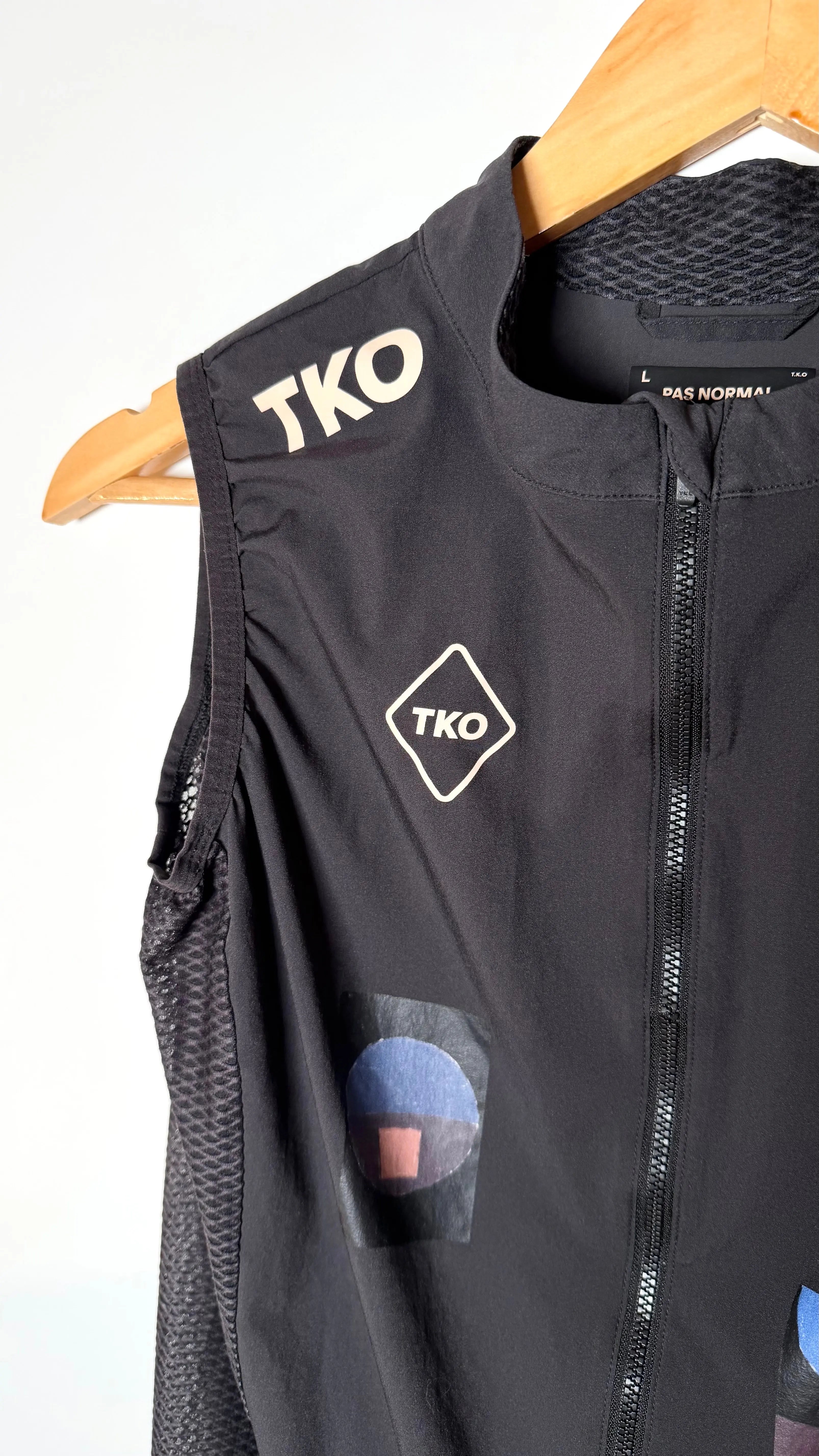 Pas Normal Studios T.K.O Mechanism Stow Away Gilet 2kstro Cycling Store