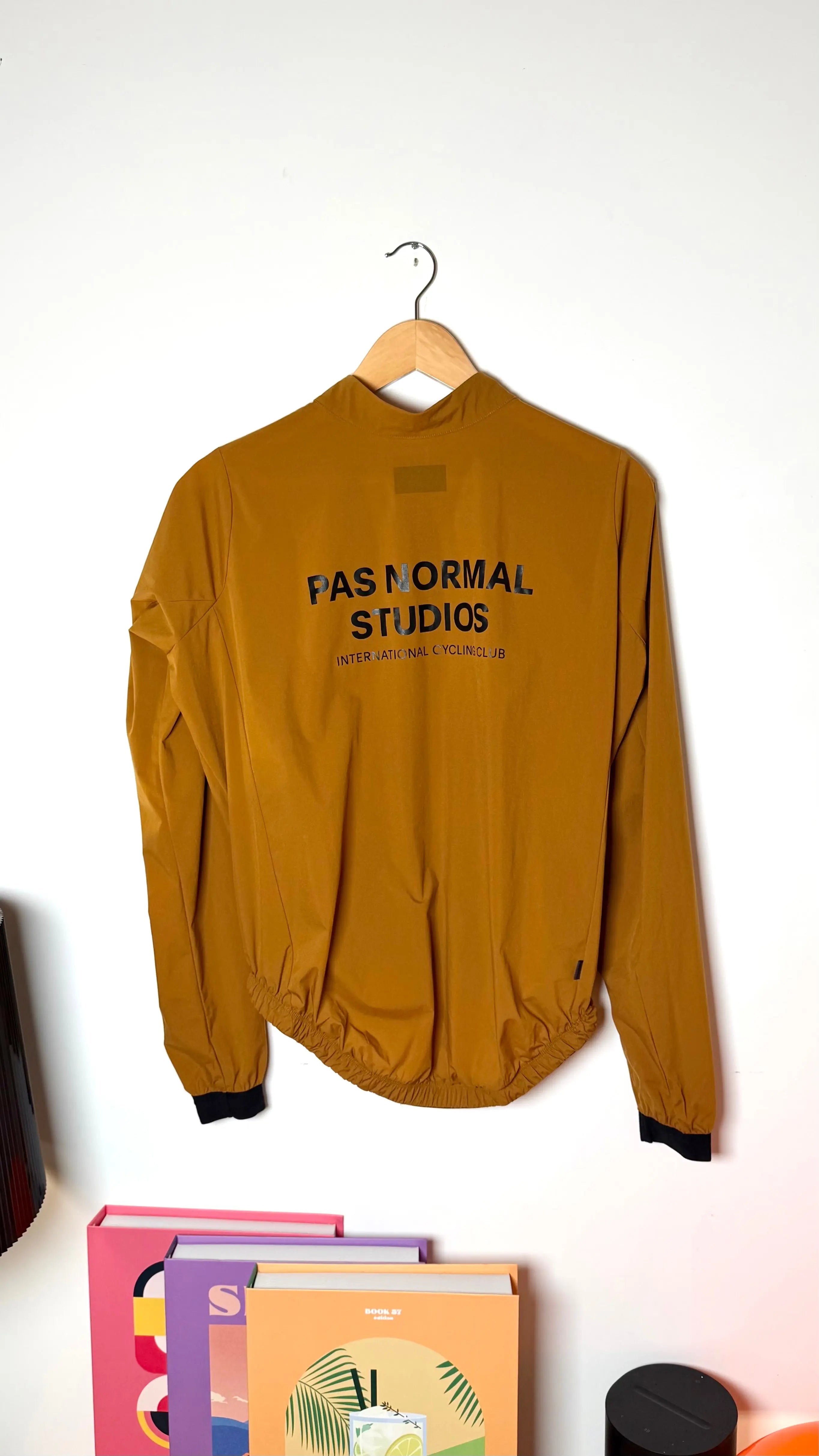 Pas Normal Studios Mechanism Stow Away Jacket M 2kstro Cycling Store