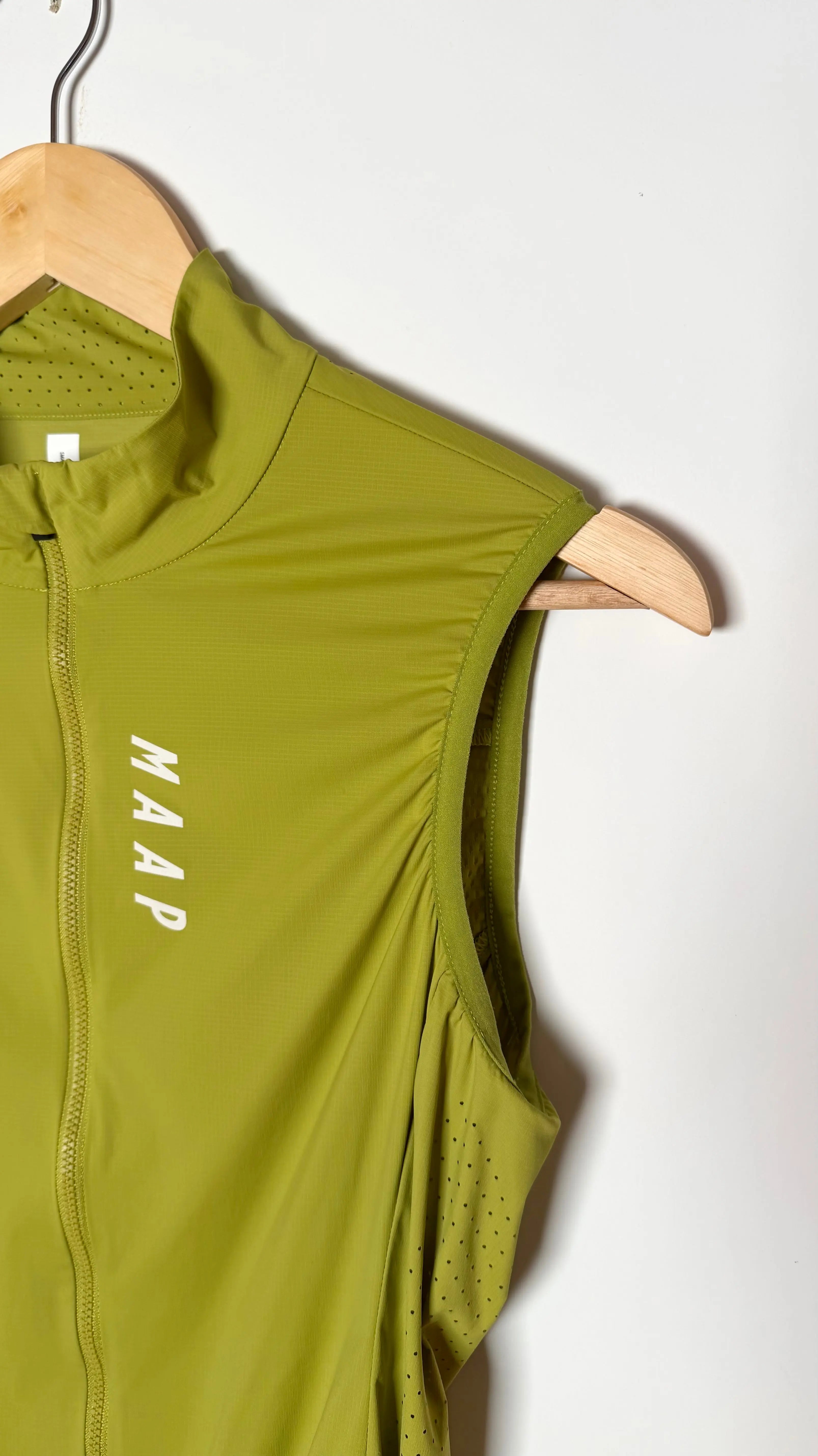 MAAP Draft Team Vest 2kstro Cycling Store