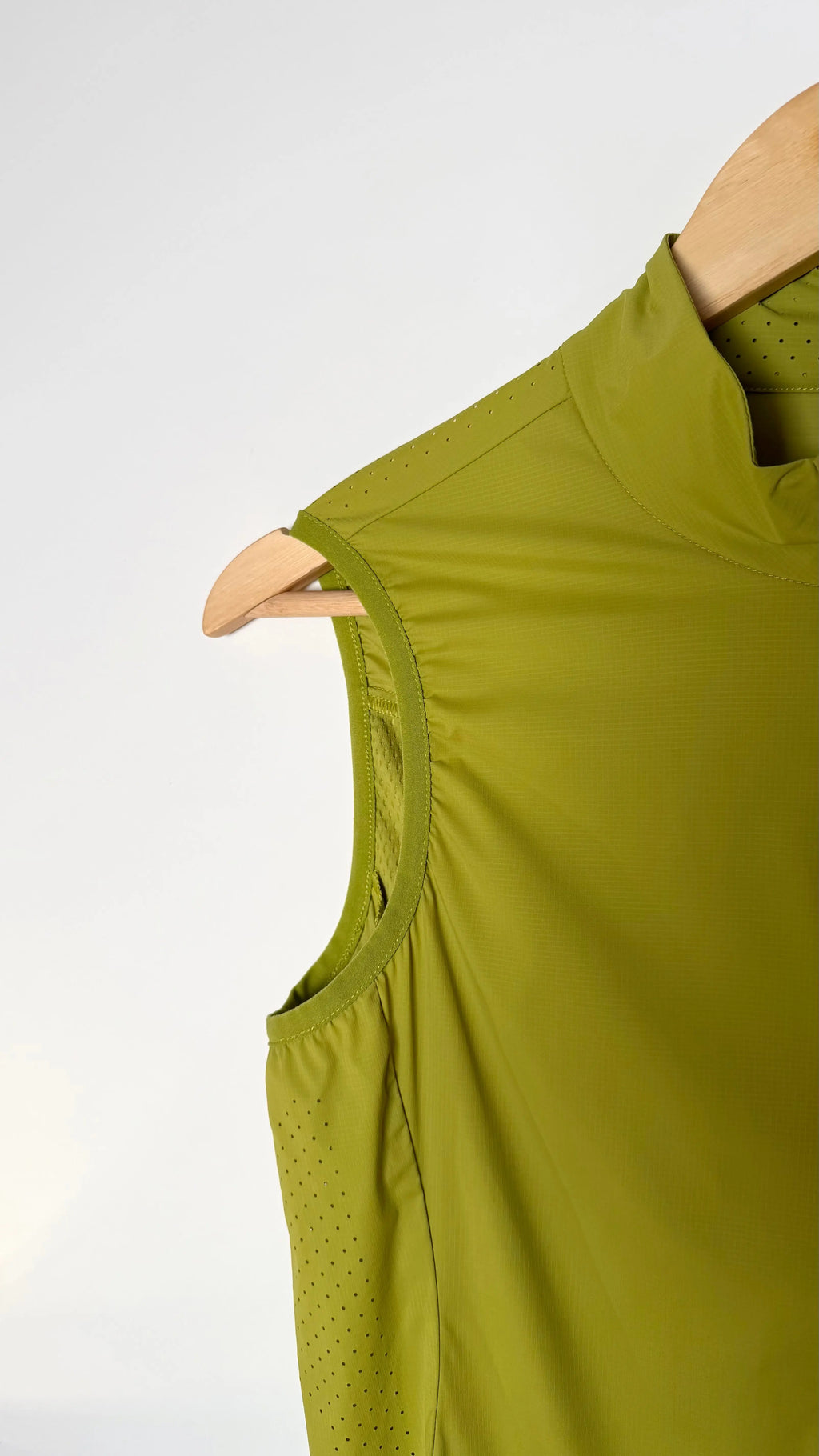 MAAP Draft Team Vest 2kstro Cycling Store