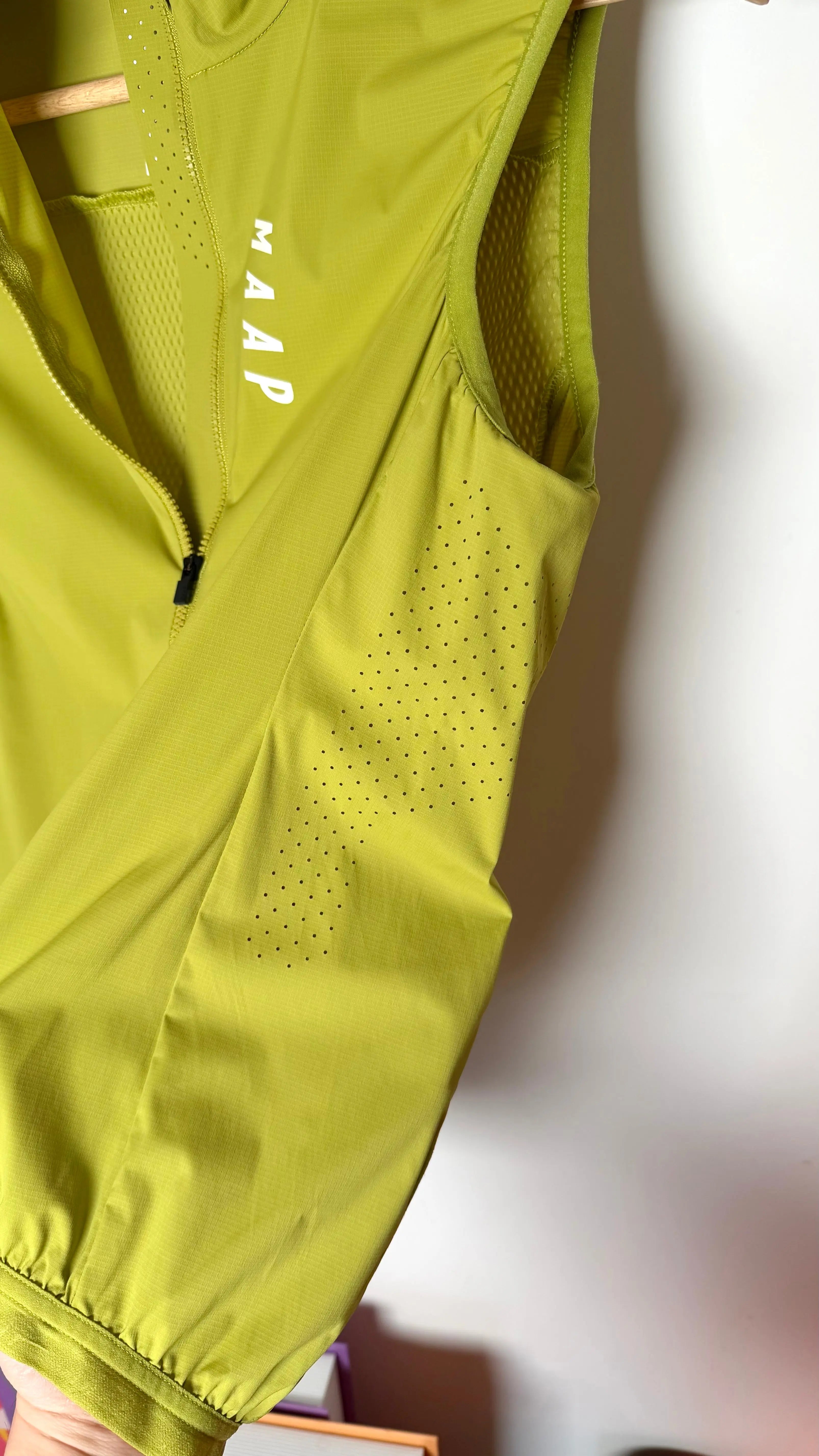 MAAP Draft Team Vest 2kstro Cycling Store