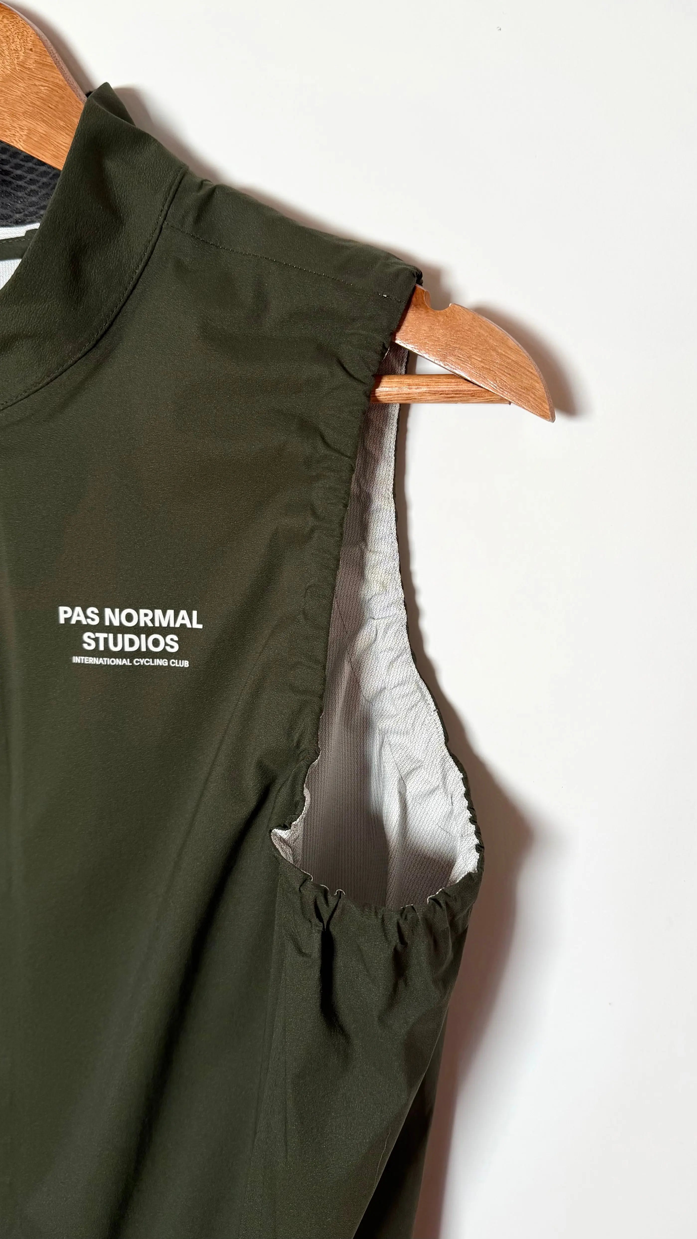 Pas Normal Studios Mechanism Stow Away Vest 2kstro Cycling Store