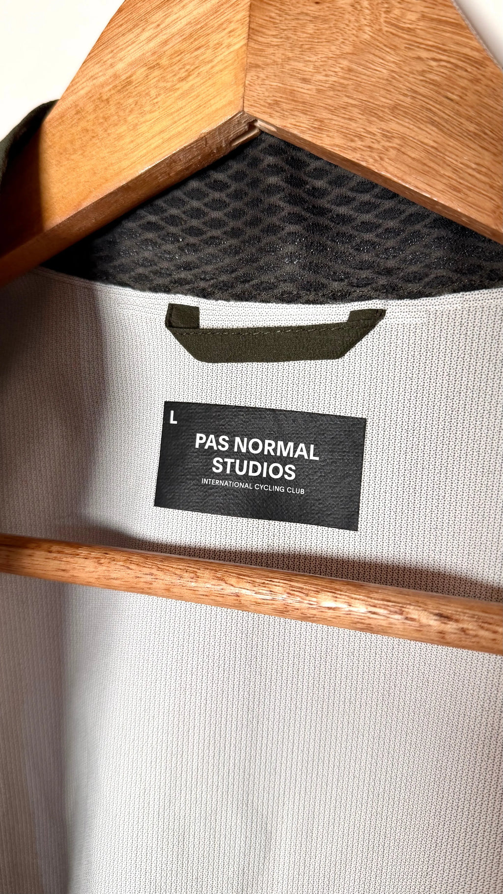 Pas Normal Studios Mechanism Stow Away Vest 2kstro Cycling Store